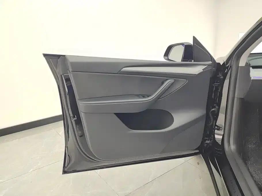 Model Y 2024 Rear-Wheel Drive — миниатюра 7