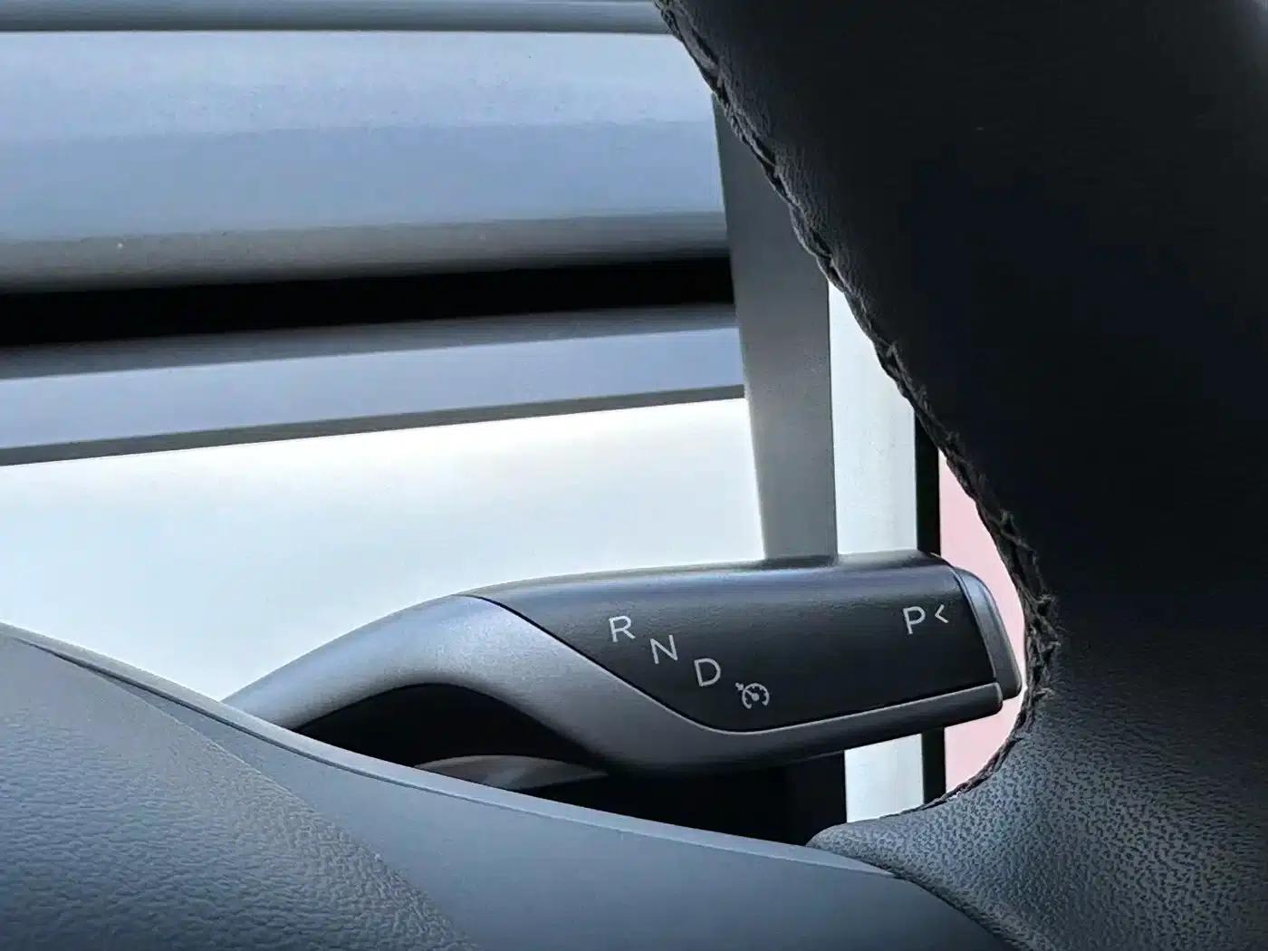 Model Y 2023 Rear-Wheel Drive — миниатюра 14