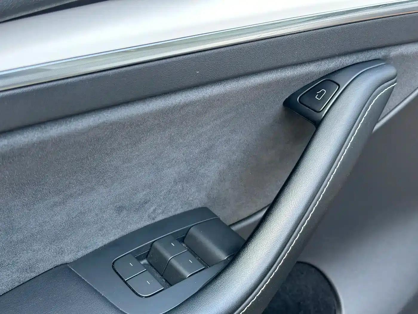 Model Y 2023 Rear-Wheel Drive — миниатюра 9