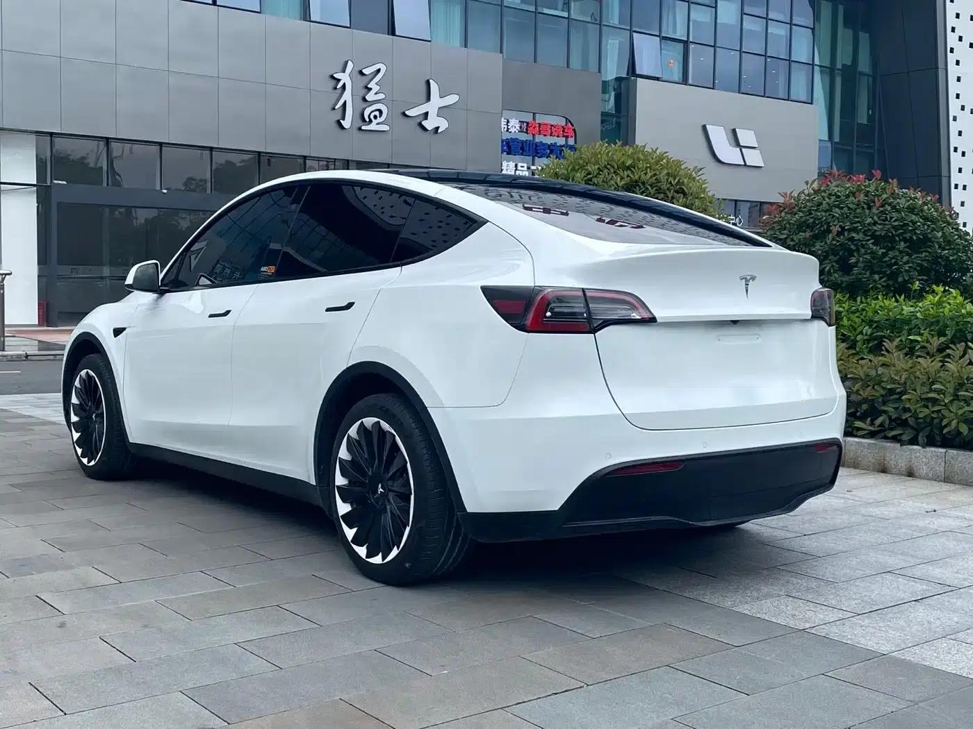 Model Y 2022 Facelift Rear-Wheel Drive Version — миниатюра 4