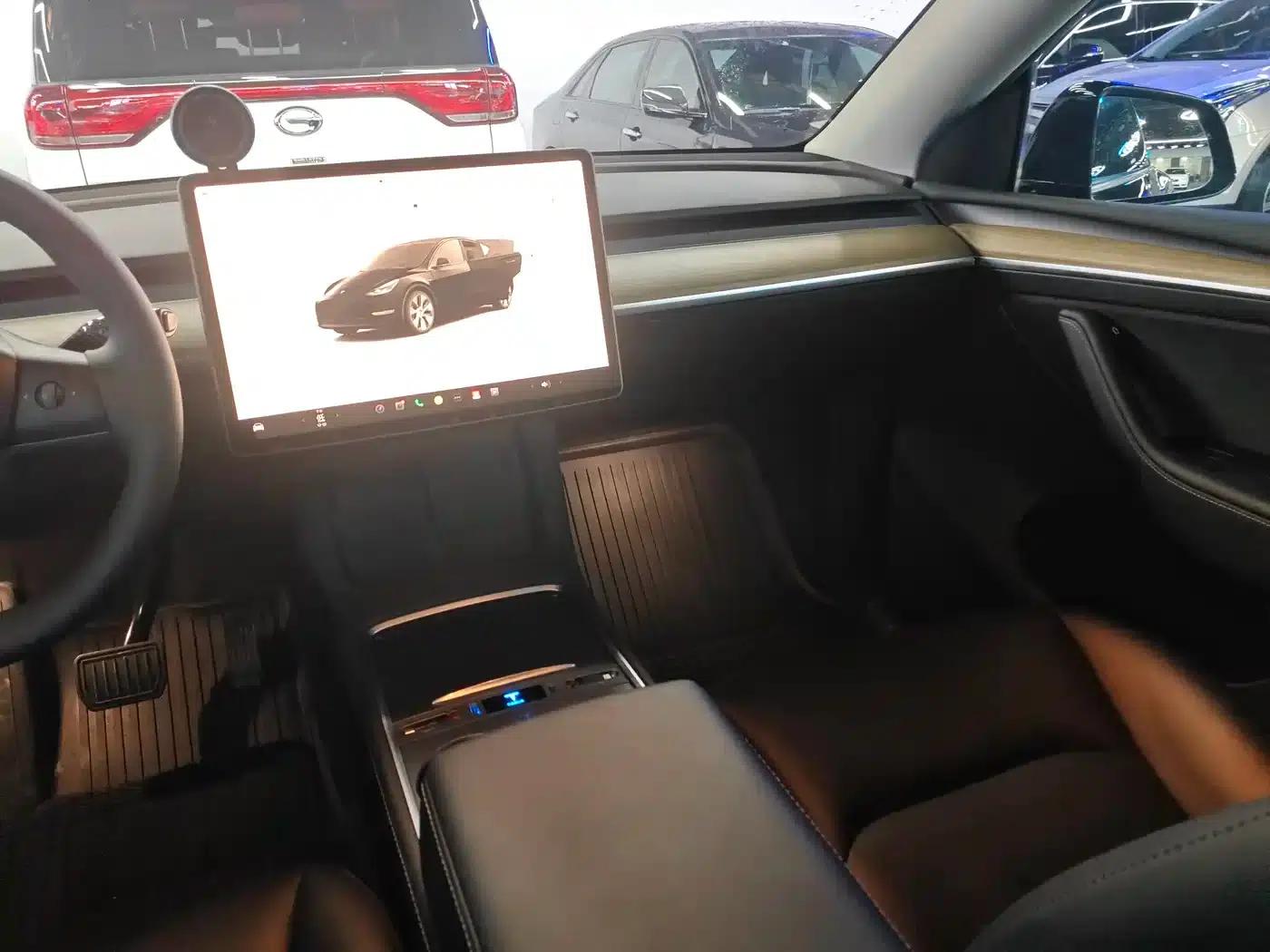 Model Y 2022 Rear-Wheel Drive — миниатюра 13