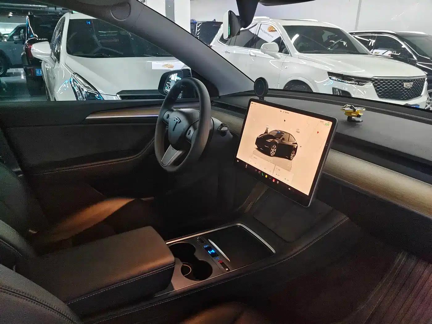 Model Y 2022 Rear-Wheel Drive — миниатюра 16