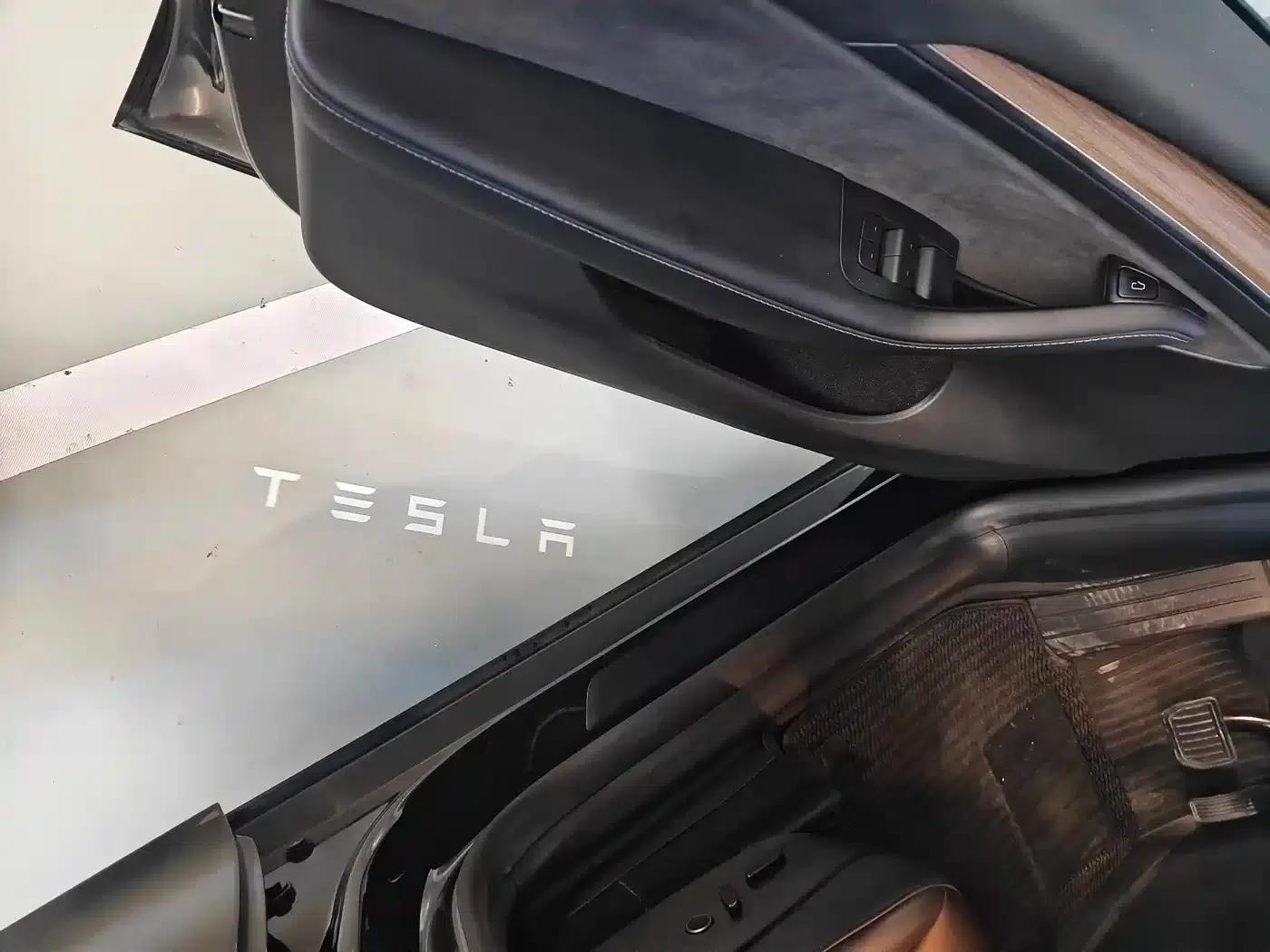 Model Y 2022 Rear-Wheel Drive — миниатюра 4