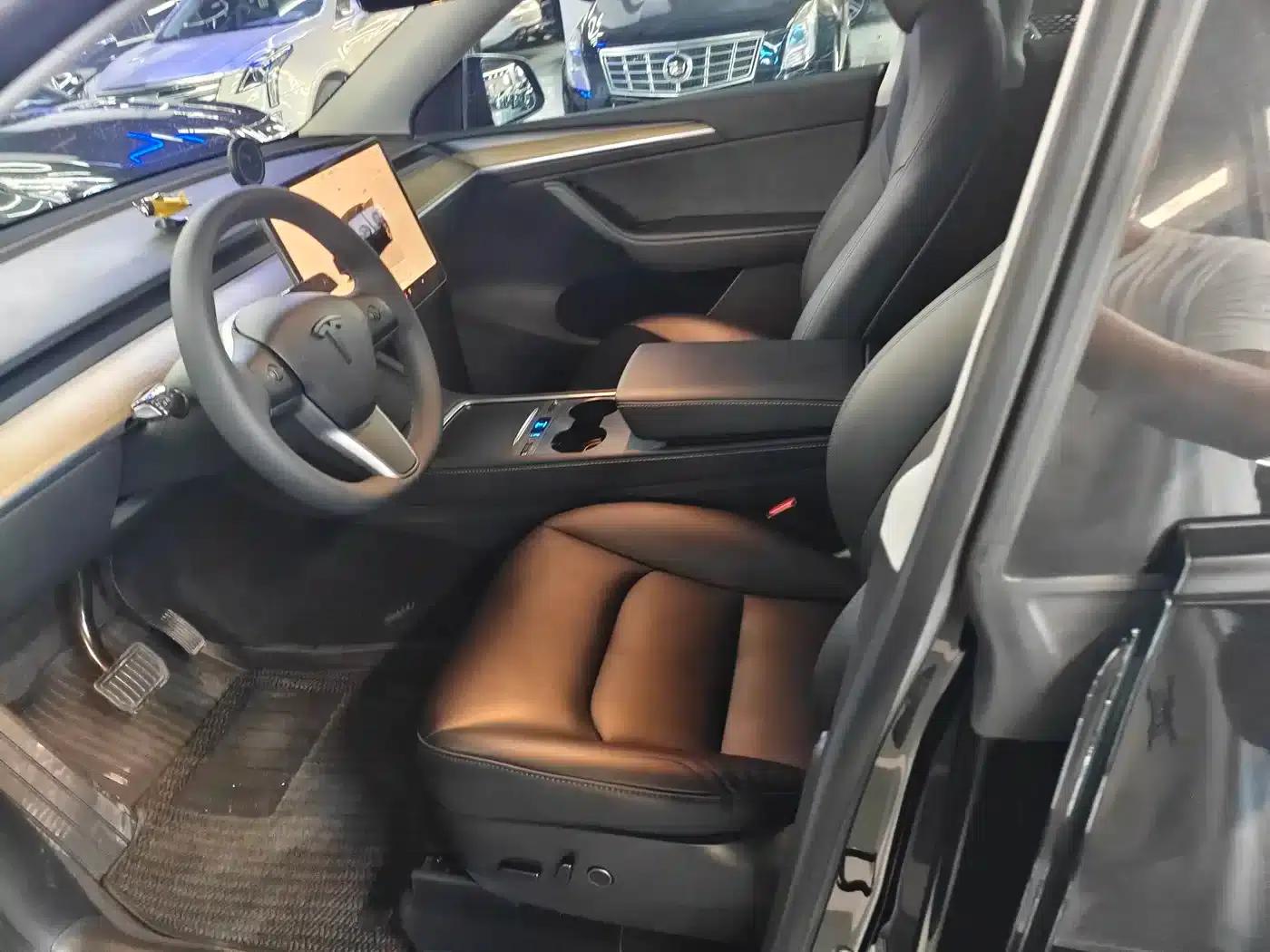 Model Y 2022 Rear-Wheel Drive — миниатюра 5