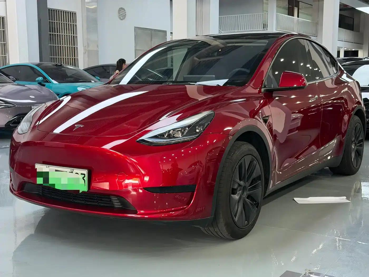 Model Y 2024 Rear-Wheel Drive — миниатюра 1