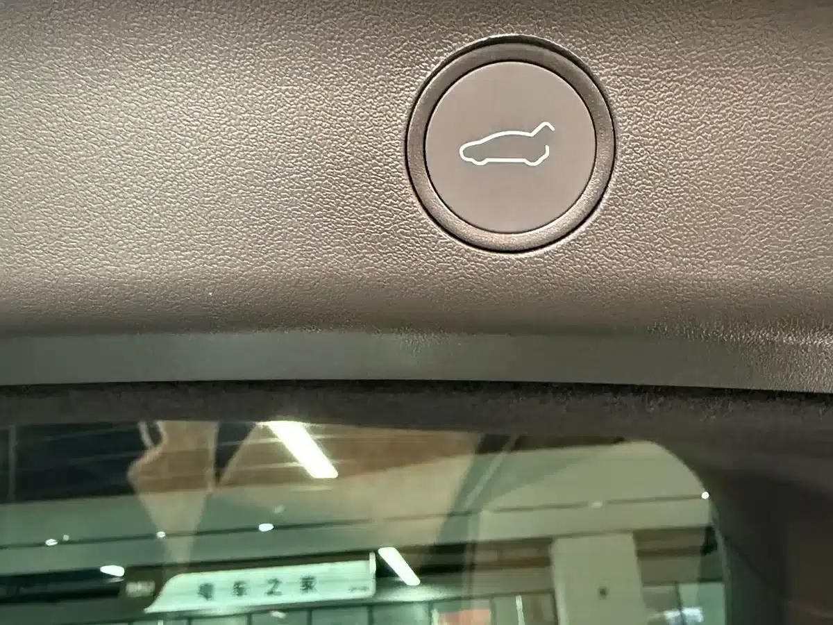 Model Y 2023 Rear-Wheel Drive — миниатюра 11