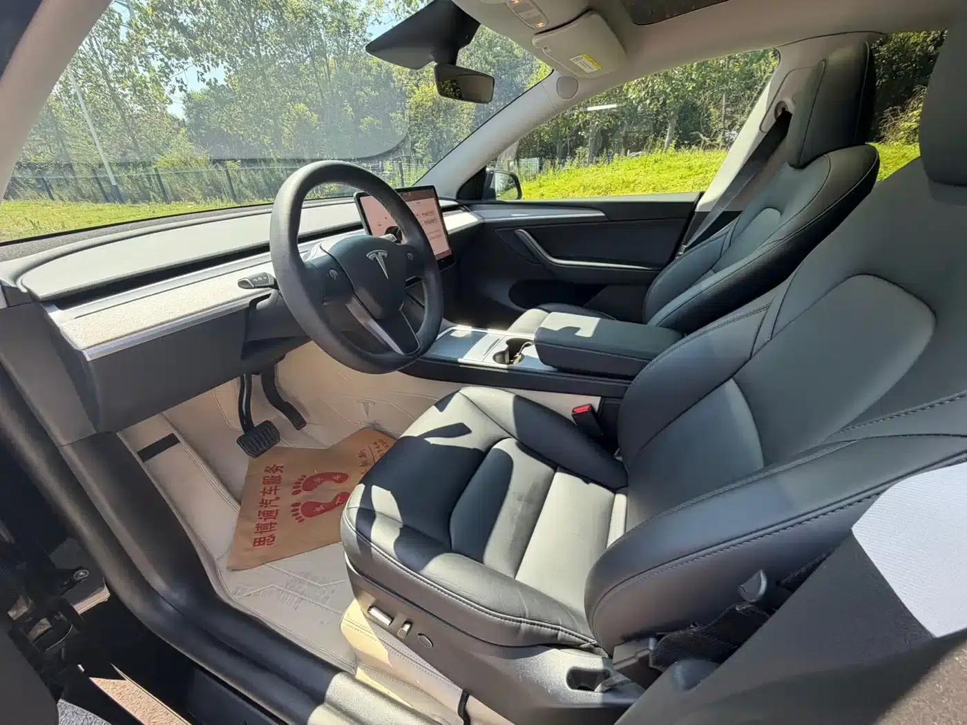 Model Y 2023 Rear-Wheel Drive — миниатюра 4
