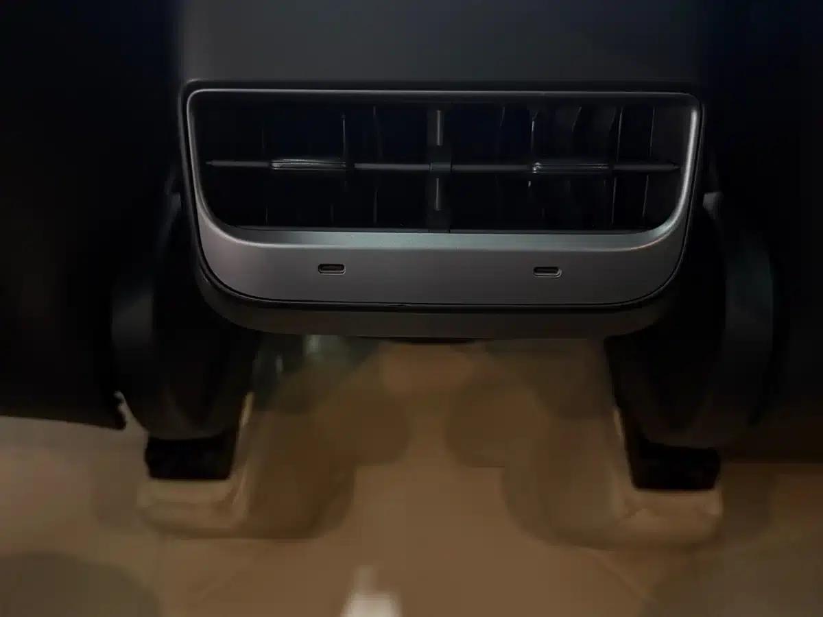 Model Y 2023 Rear-Wheel Drive — миниатюра 9
