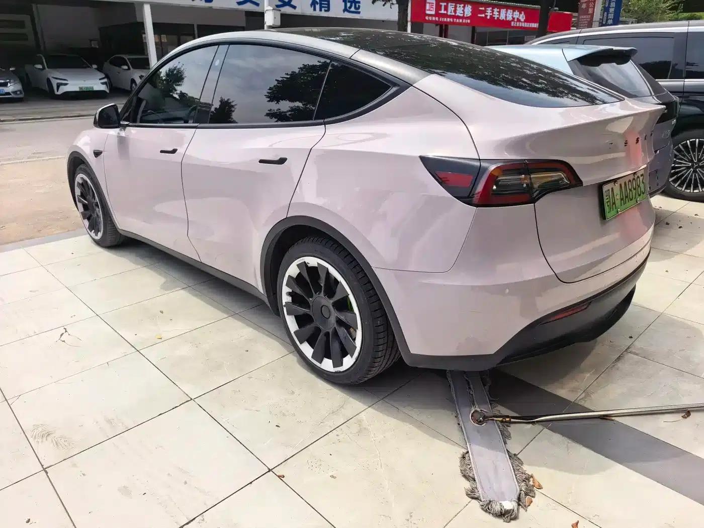 Model Y 2021 Standard Range Rear-Wheel Drive — миниатюра 8