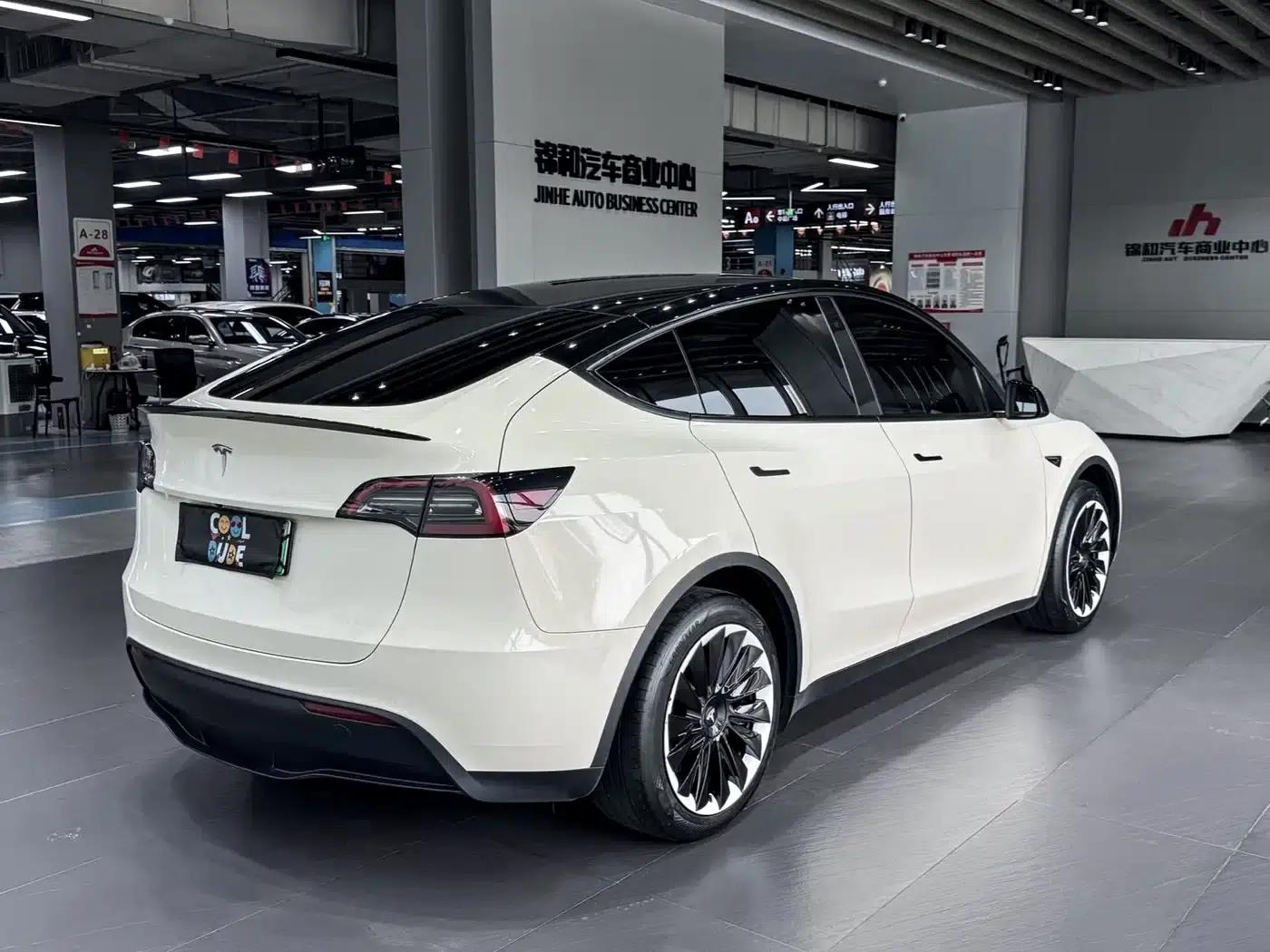 Model Y 2023 Rear-Wheel Drive — миниатюра 14