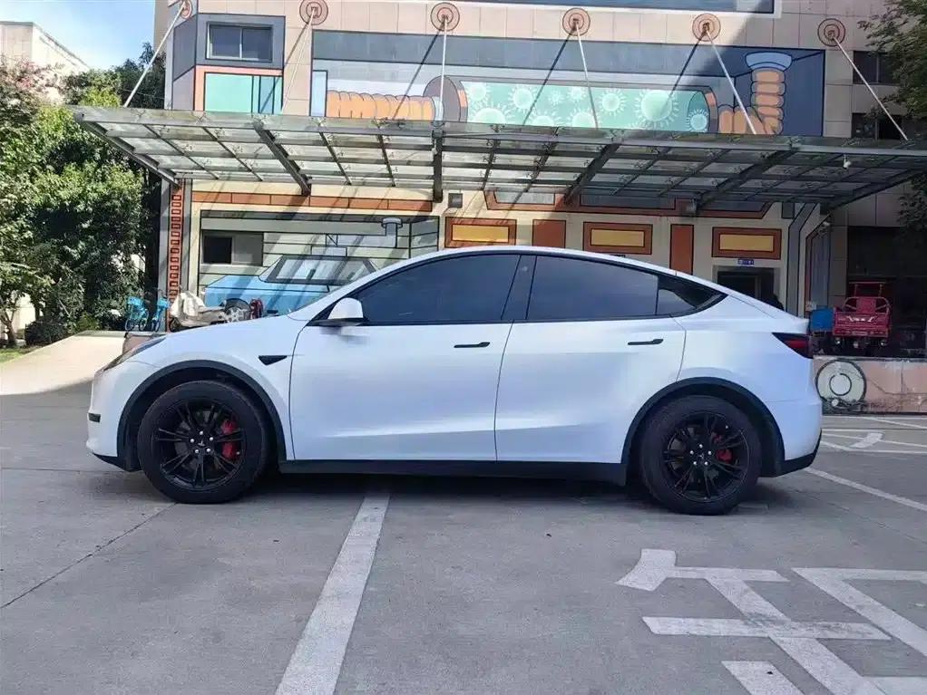 Model Y 2023 Rear-Wheel Drive — миниатюра 14
