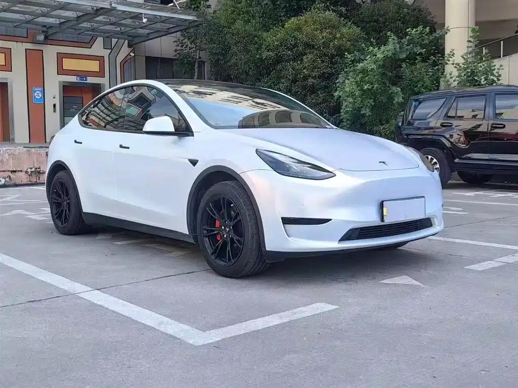Model Y 2023 Rear-Wheel Drive — миниатюра 3