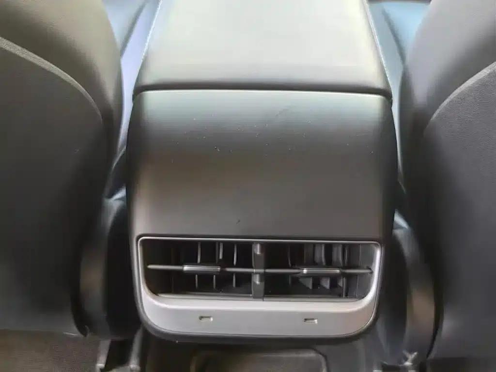 Model Y 2023 Rear-Wheel Drive — миниатюра 10