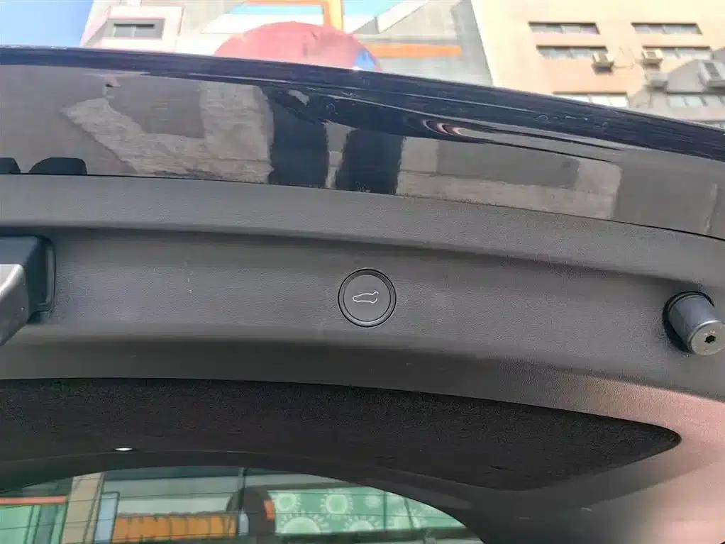 Model Y 2023 Rear-Wheel Drive — миниатюра 12