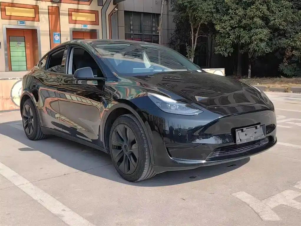 Model Y 2023 Rear-Wheel Drive — миниатюра 3