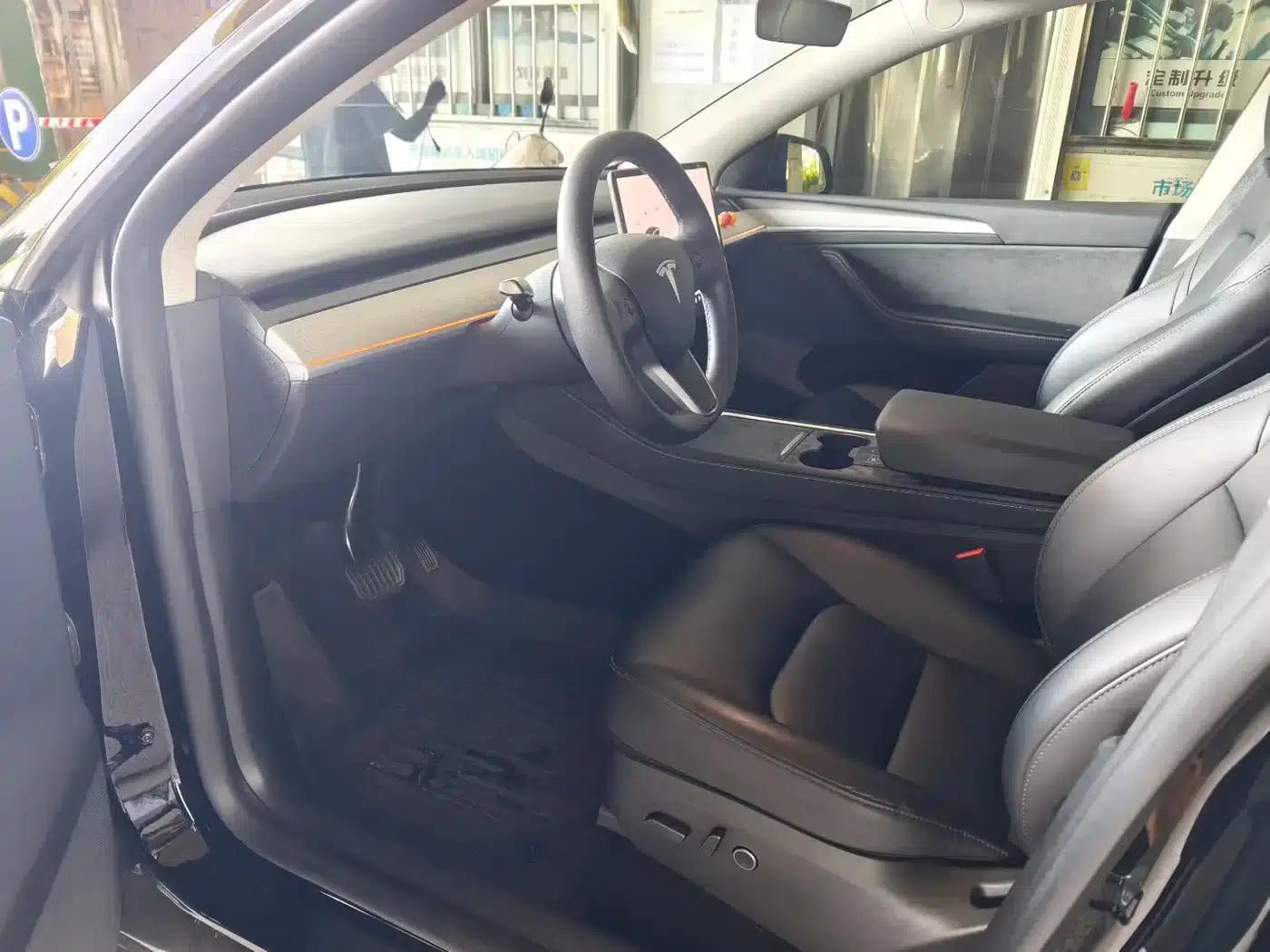 Model Y 2023 Rear-Wheel Drive — миниатюра 4