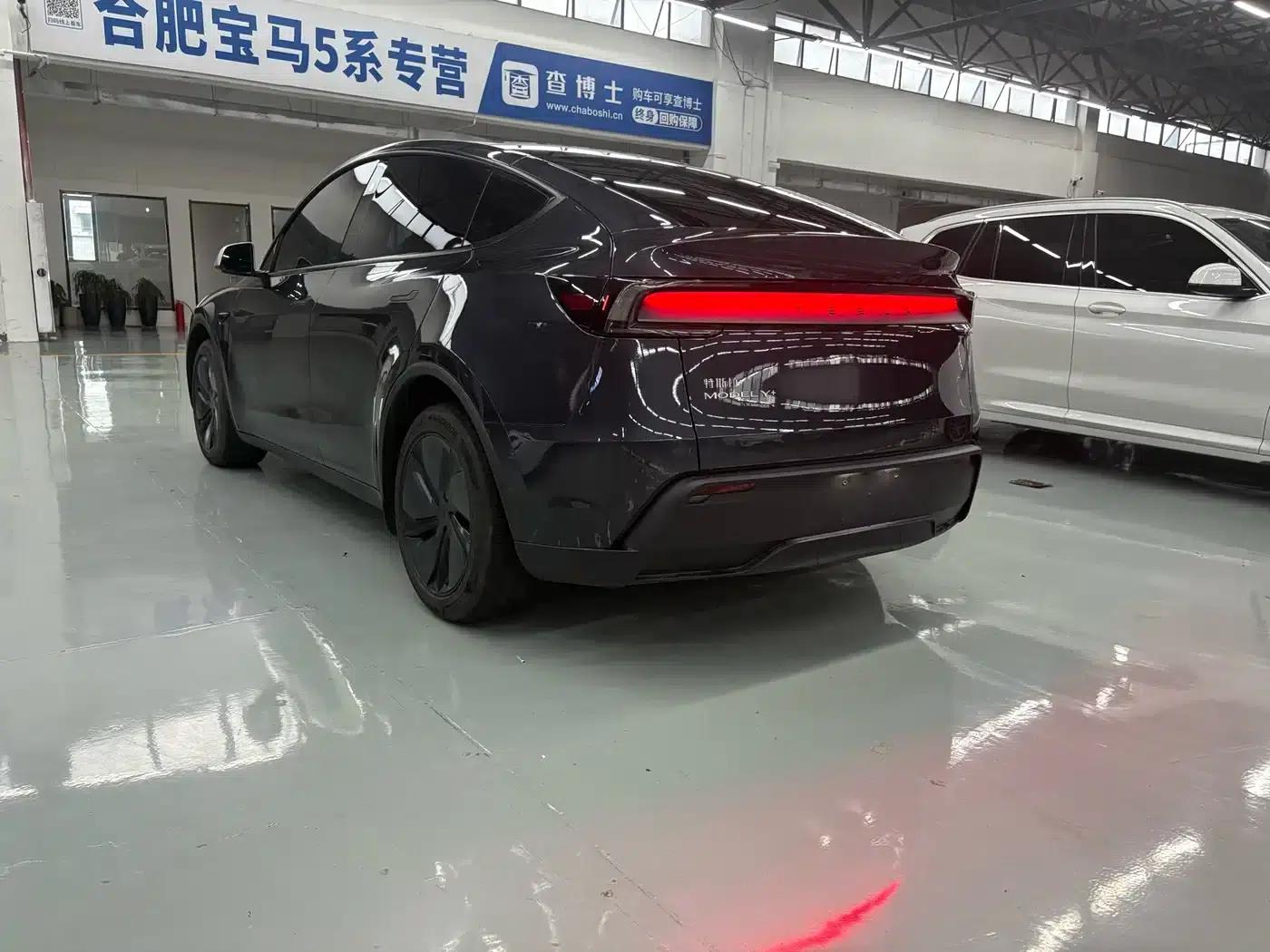 Model Y 2025 Long Range All-Wheel Drive — миниатюра 11