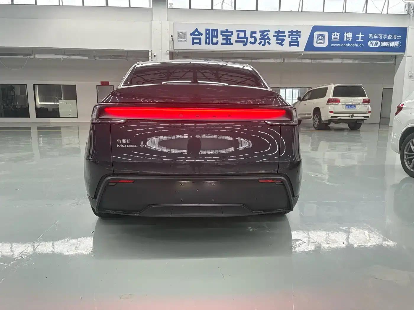 Model Y 2025 Long Range All-Wheel Drive — миниатюра 12