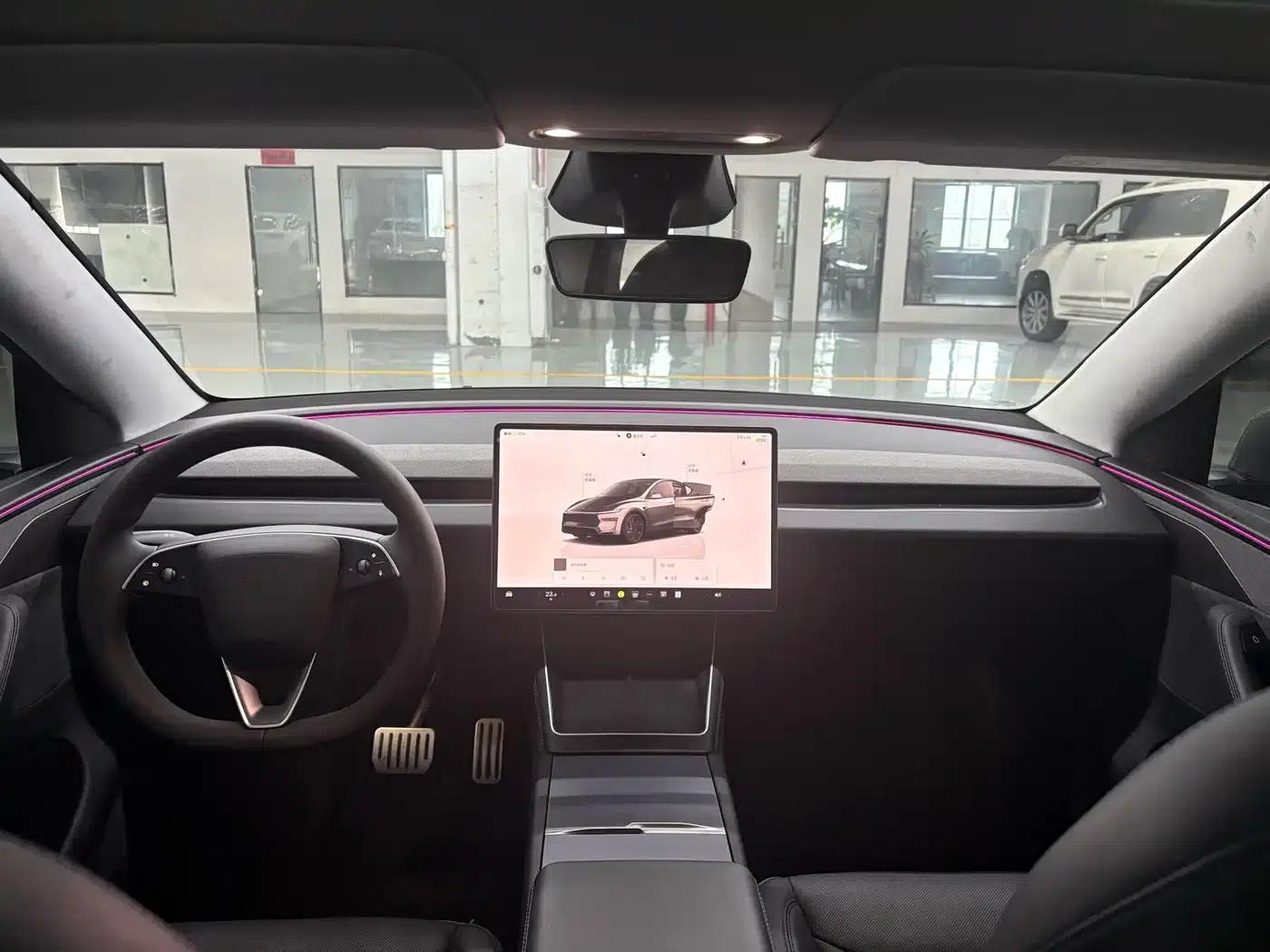 Model Y 2025 Long Range All-Wheel Drive — миниатюра 8