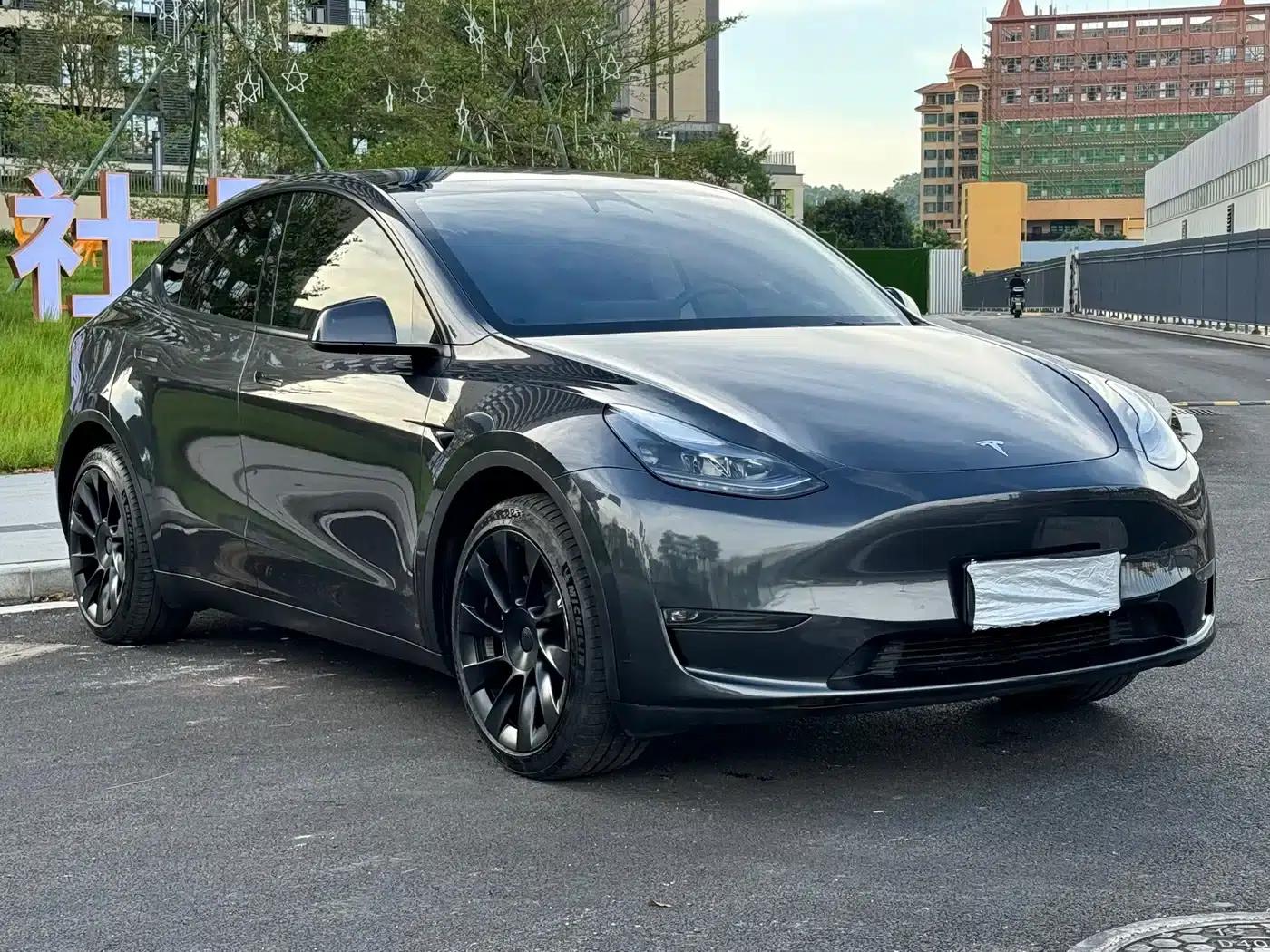 Model Y 2024 Long Range All-Wheel Drive — миниатюра 3