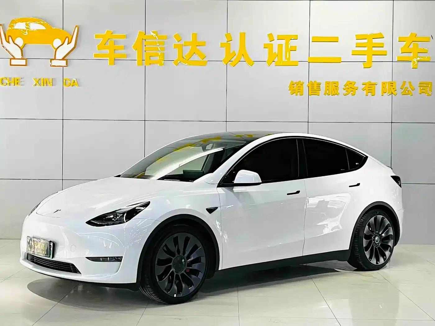 Model Y 2023 Performance All-Wheel Drive — миниатюра 1