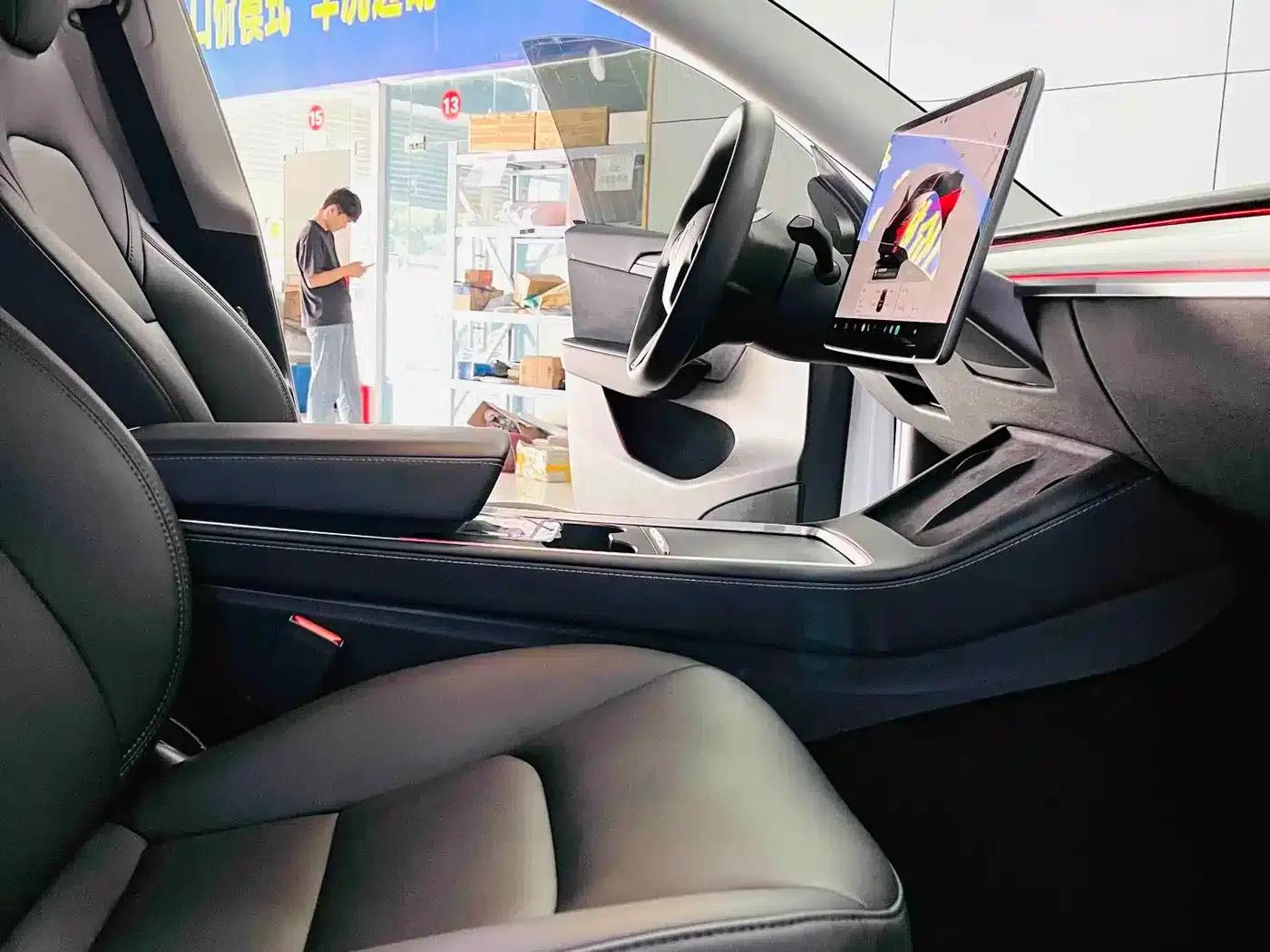 Model Y 2023 Performance All-Wheel Drive — миниатюра 8