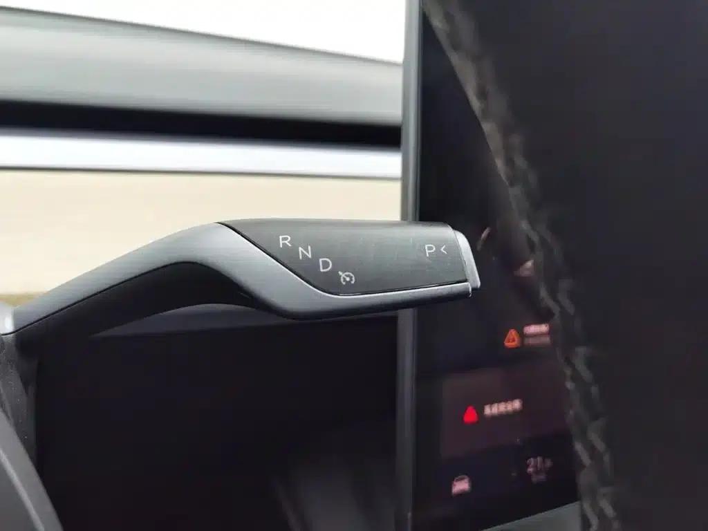 Model Y 2021 Standard Range Rear-Wheel Drive — миниатюра 13