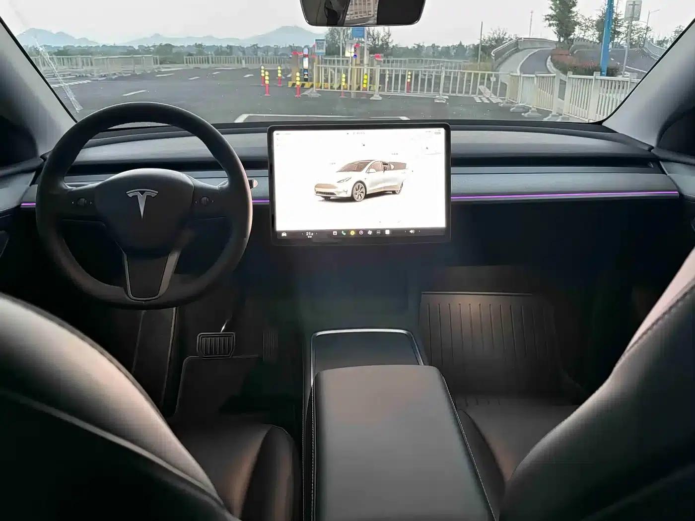 Model Y 2023 Rear-Wheel Drive — миниатюра 5