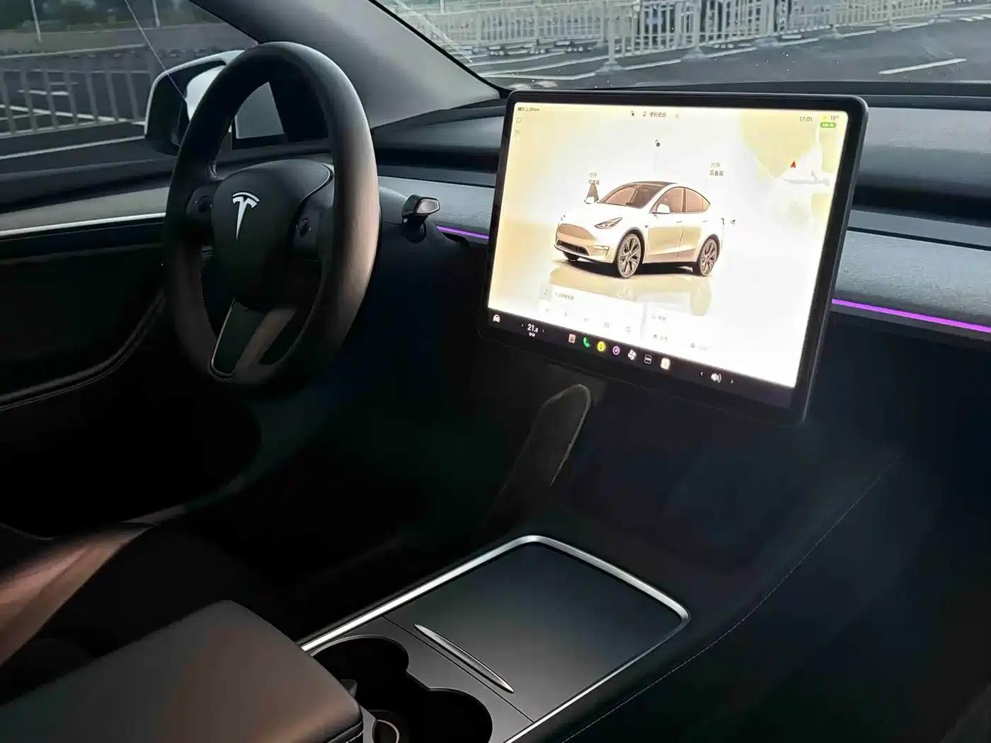 Model Y 2023 Rear-Wheel Drive — миниатюра 6