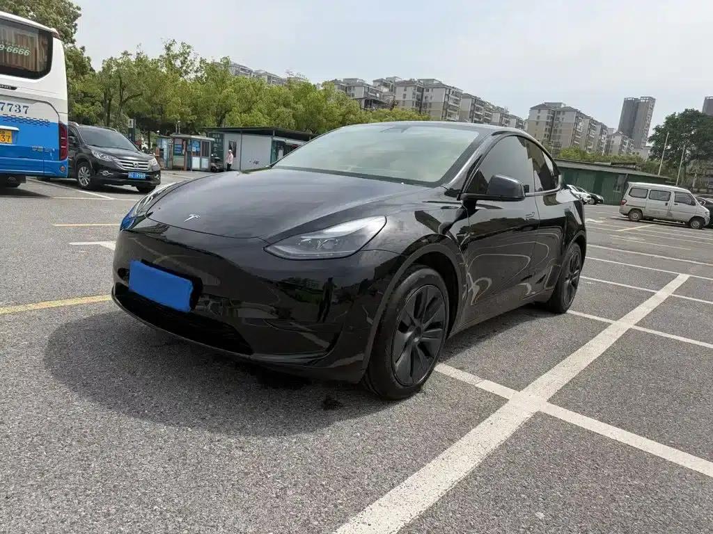Model Y 2023 Rear-Wheel Drive — миниатюра 1