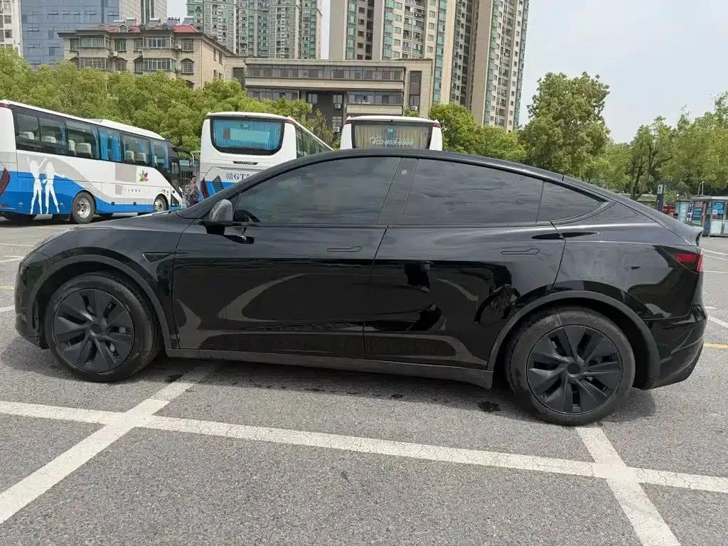 Model Y 2023 Rear-Wheel Drive — миниатюра 6