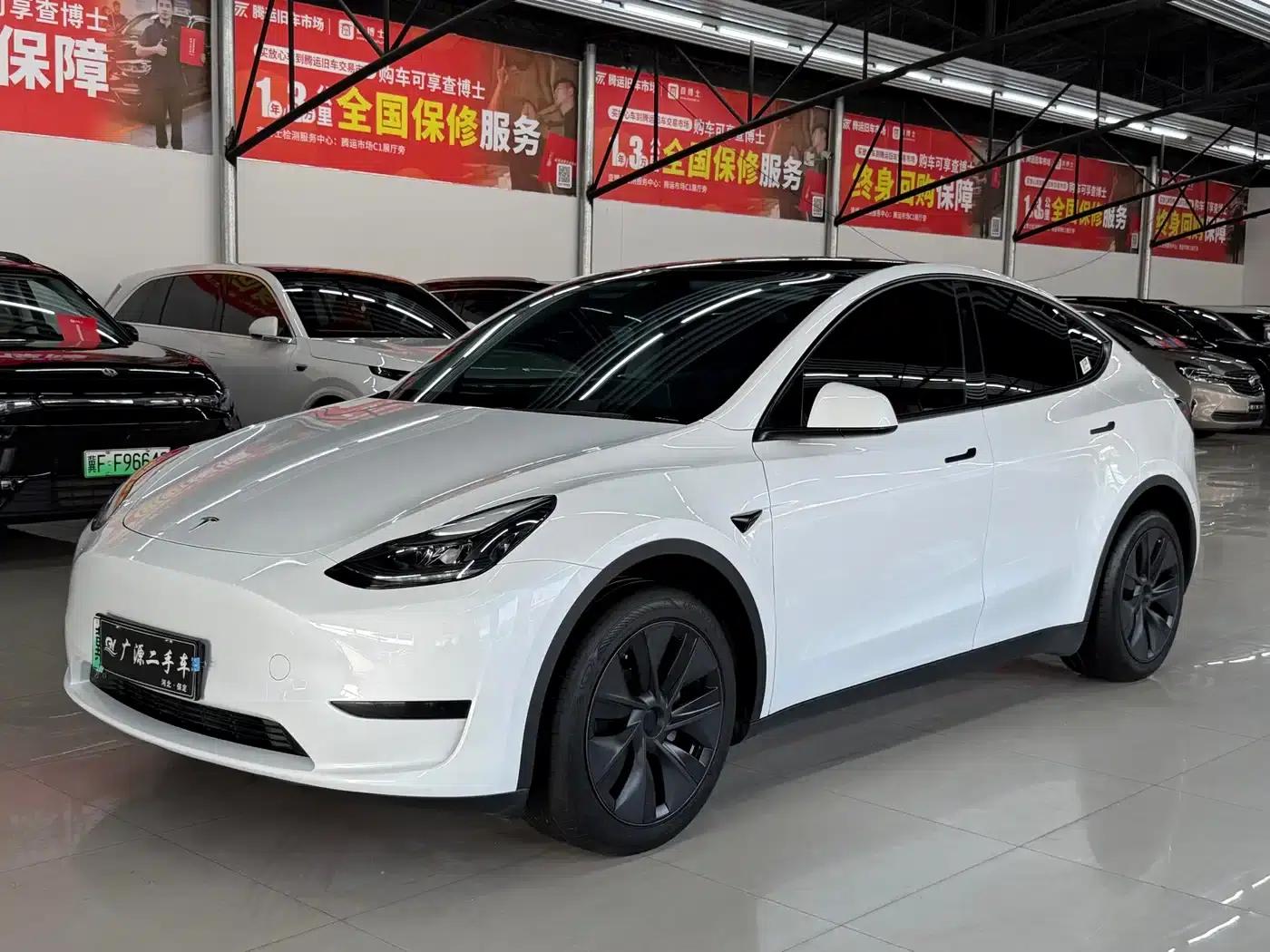 Model Y 2024 Rear-Wheel Drive — миниатюра 1