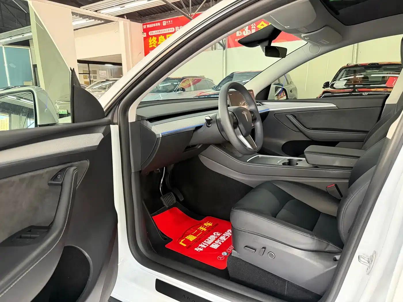 Model Y 2024 Rear-Wheel Drive — миниатюра 7