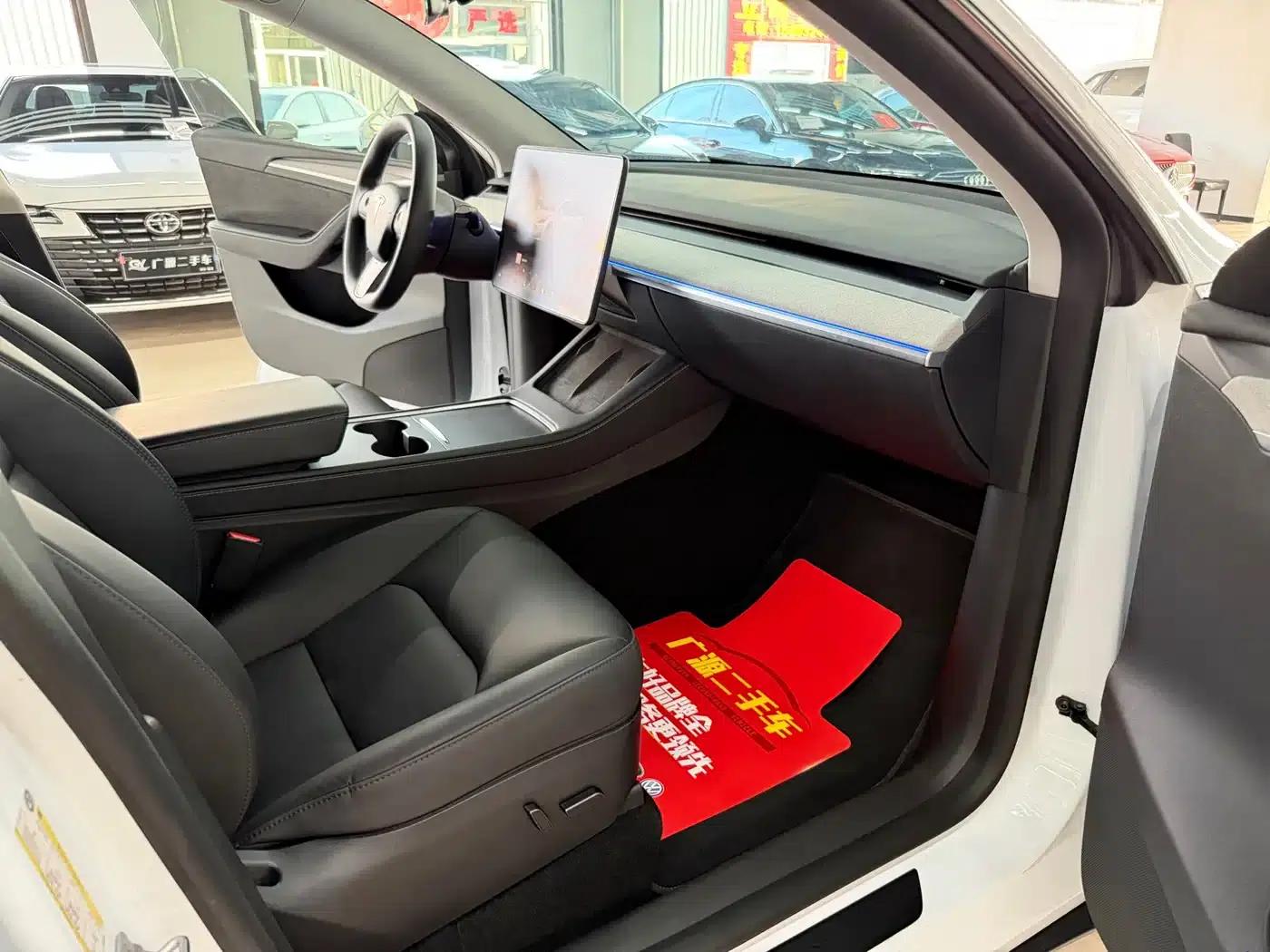 Model Y 2024 Rear-Wheel Drive — миниатюра 9