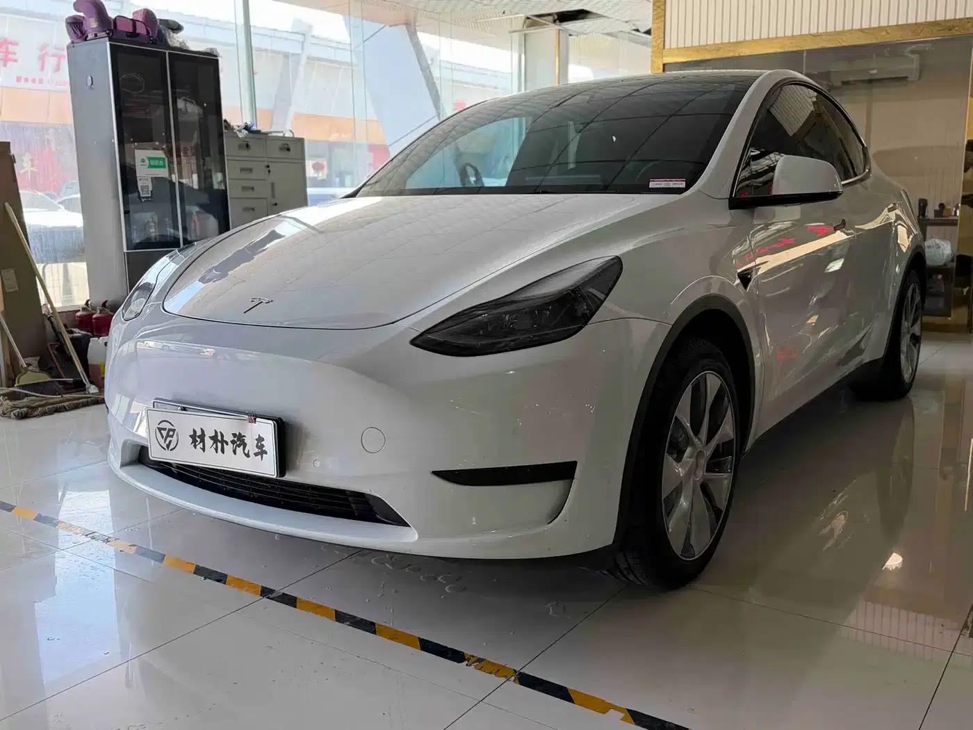 Model Y 2022 Rear-Wheel Drive — миниатюра 1