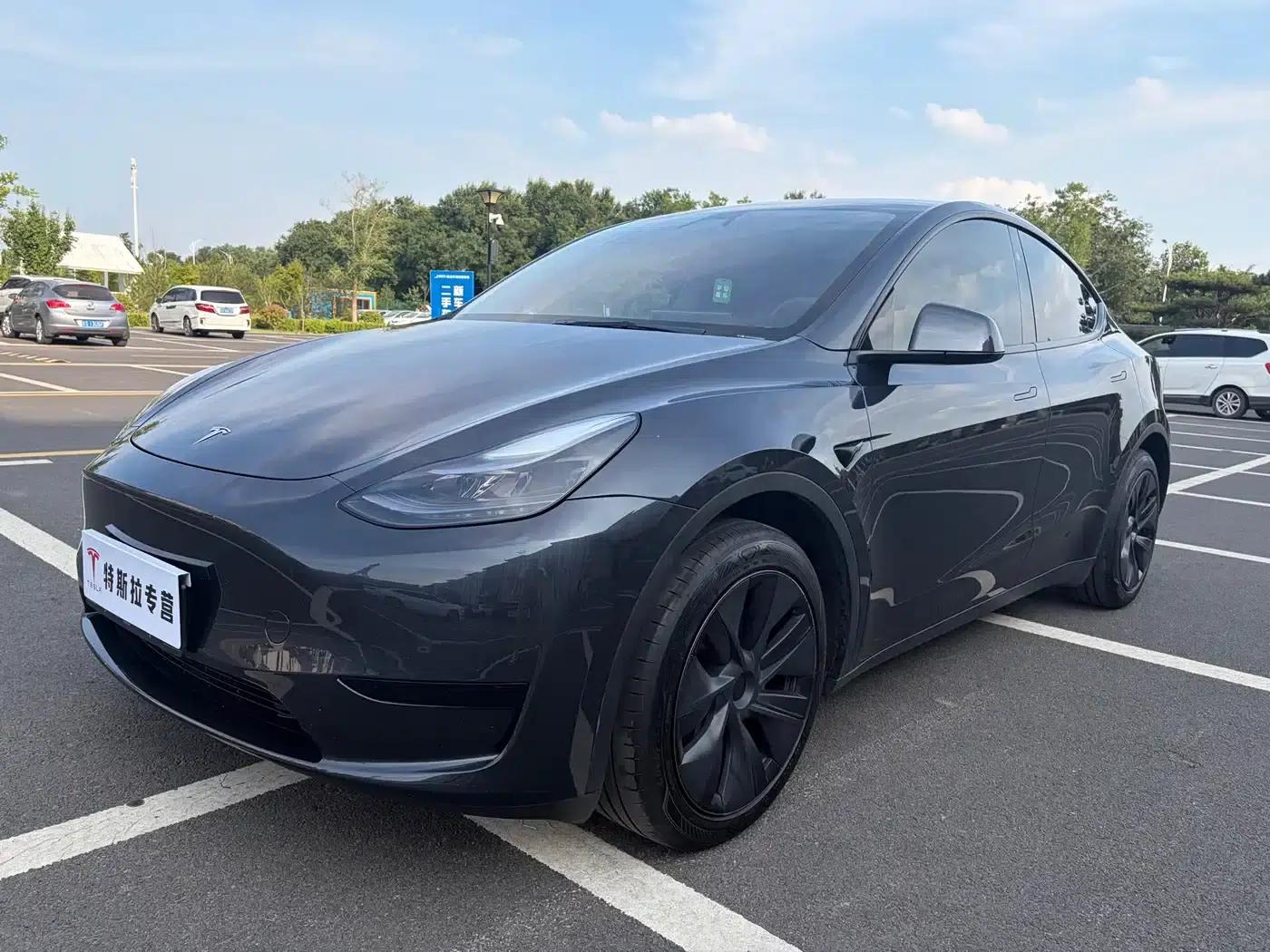 Model Y 2024 Rear-Wheel Drive — миниатюра 1