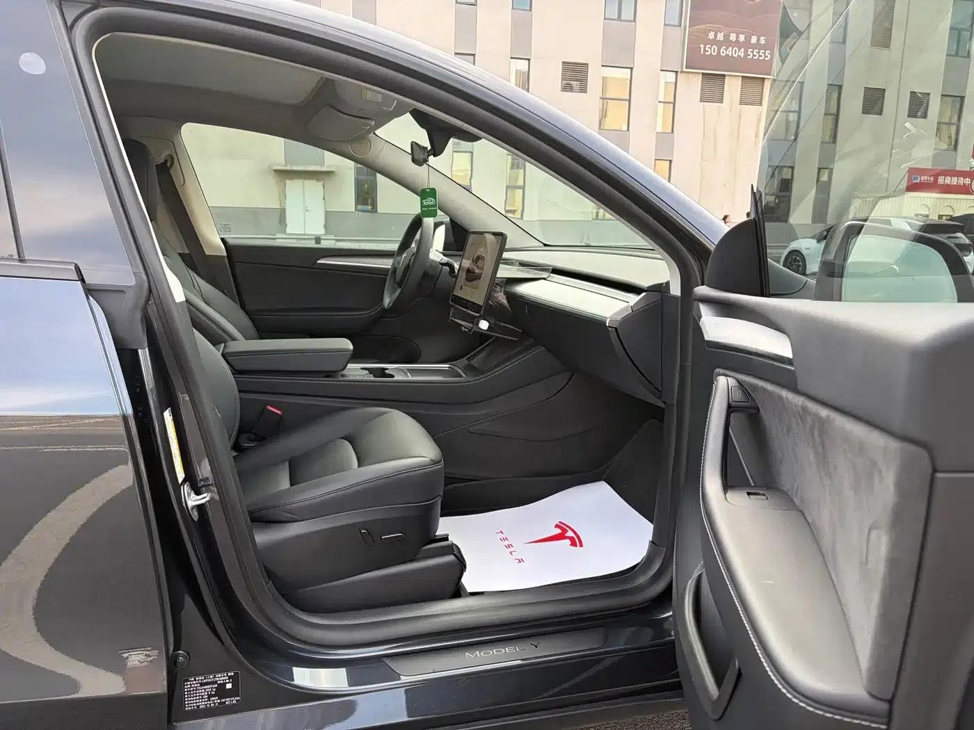Model Y 2024 Rear-Wheel Drive — миниатюра 12
