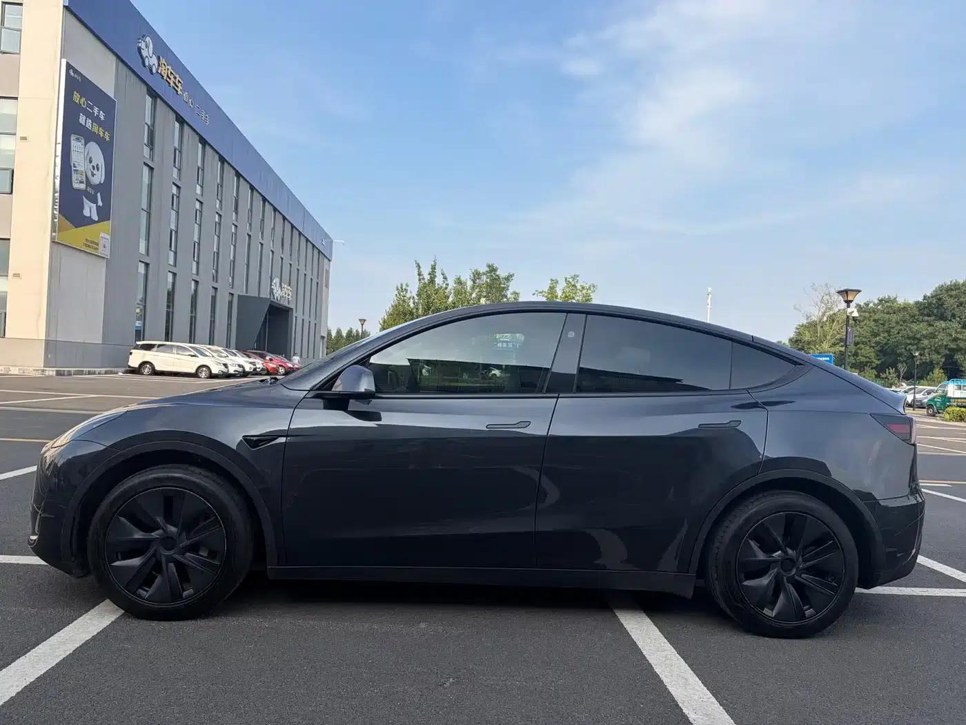 Model Y 2024 Rear-Wheel Drive — миниатюра 3