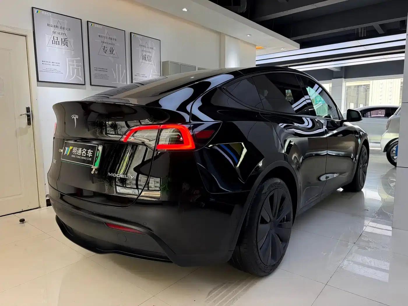Model Y 2022 Facelift Rear-Wheel Drive Version — миниатюра 6