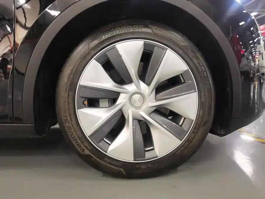 Model Y 2022 Rear-Wheel Drive — миниатюра 6