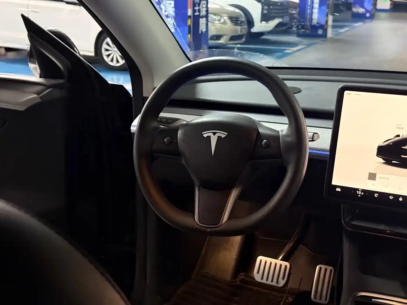 Model Y 2024 Rear-Wheel Drive — миниатюра 6