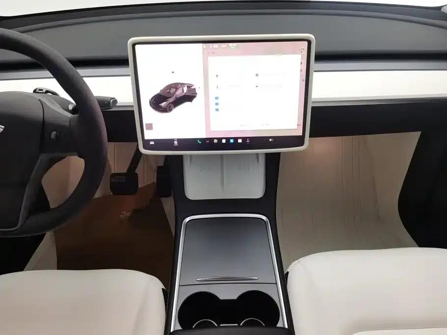 Model Y 2022 Long Range All-Wheel Drive — миниатюра 16