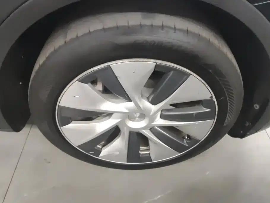 Model Y 2022 Facelift Rear-Wheel Drive Version — миниатюра 6