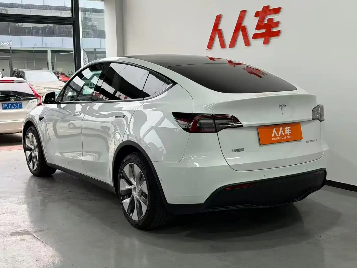 Model Y 2021 Standard Range Rear-Wheel Drive — миниатюра 19
