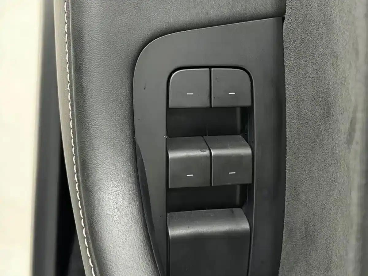 Model Y 2021 Standard Range Rear-Wheel Drive — миниатюра 6
