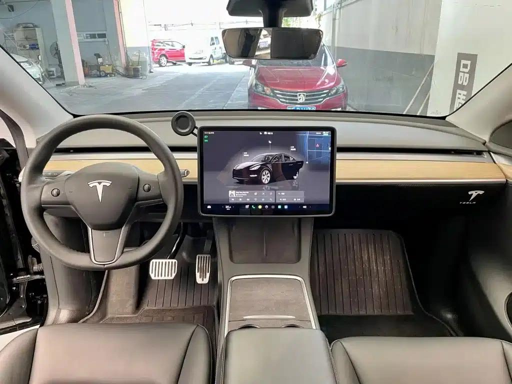 Model Y 2022 Rear-Wheel Drive — миниатюра 8