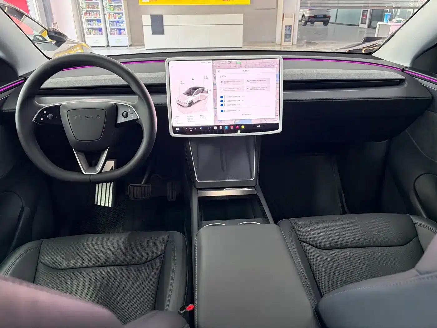 Model Y 2025 Long Range All-Wheel Drive — миниатюра 5