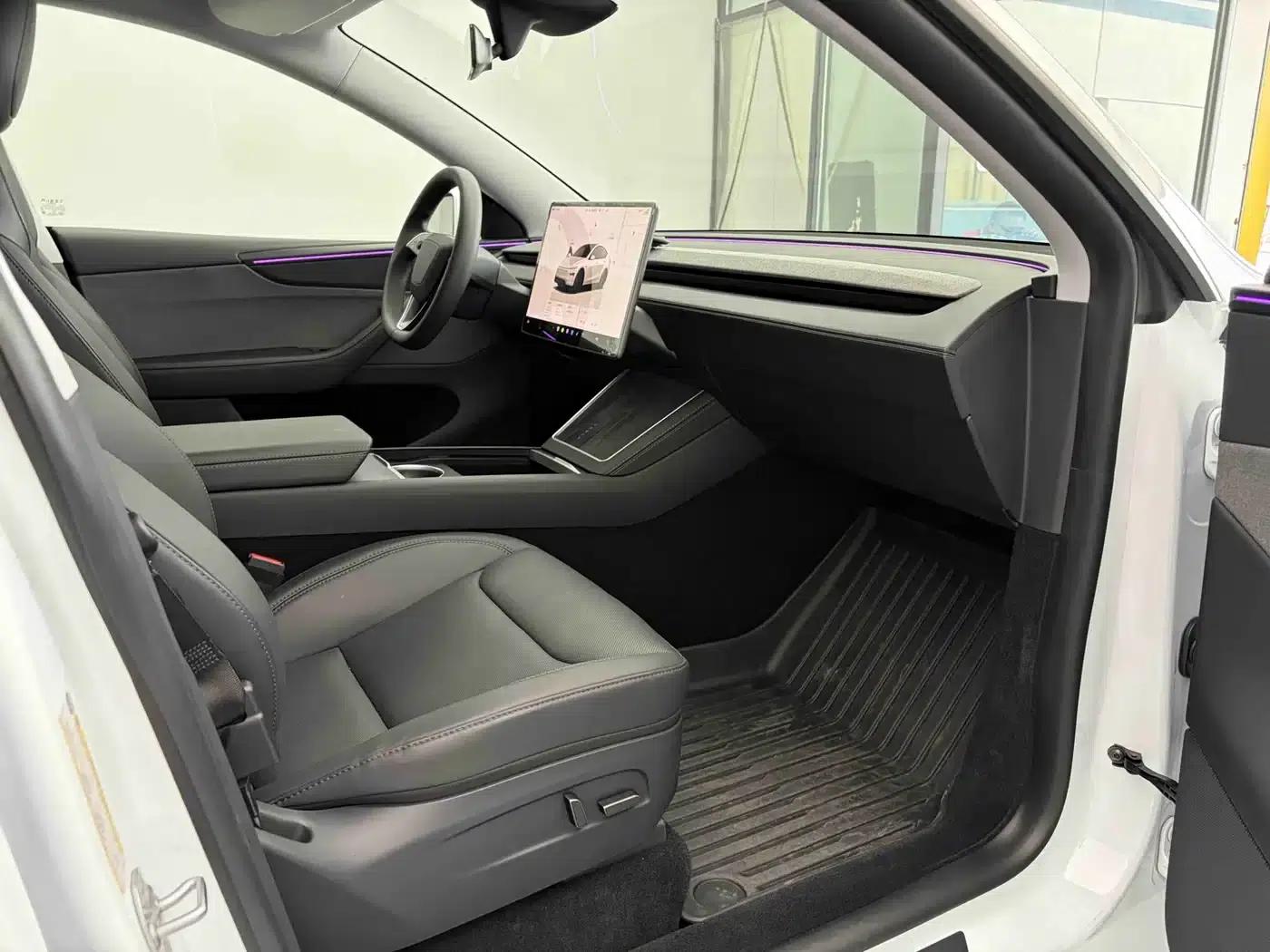 Model Y 2025 Long Range All-Wheel Drive — миниатюра 7