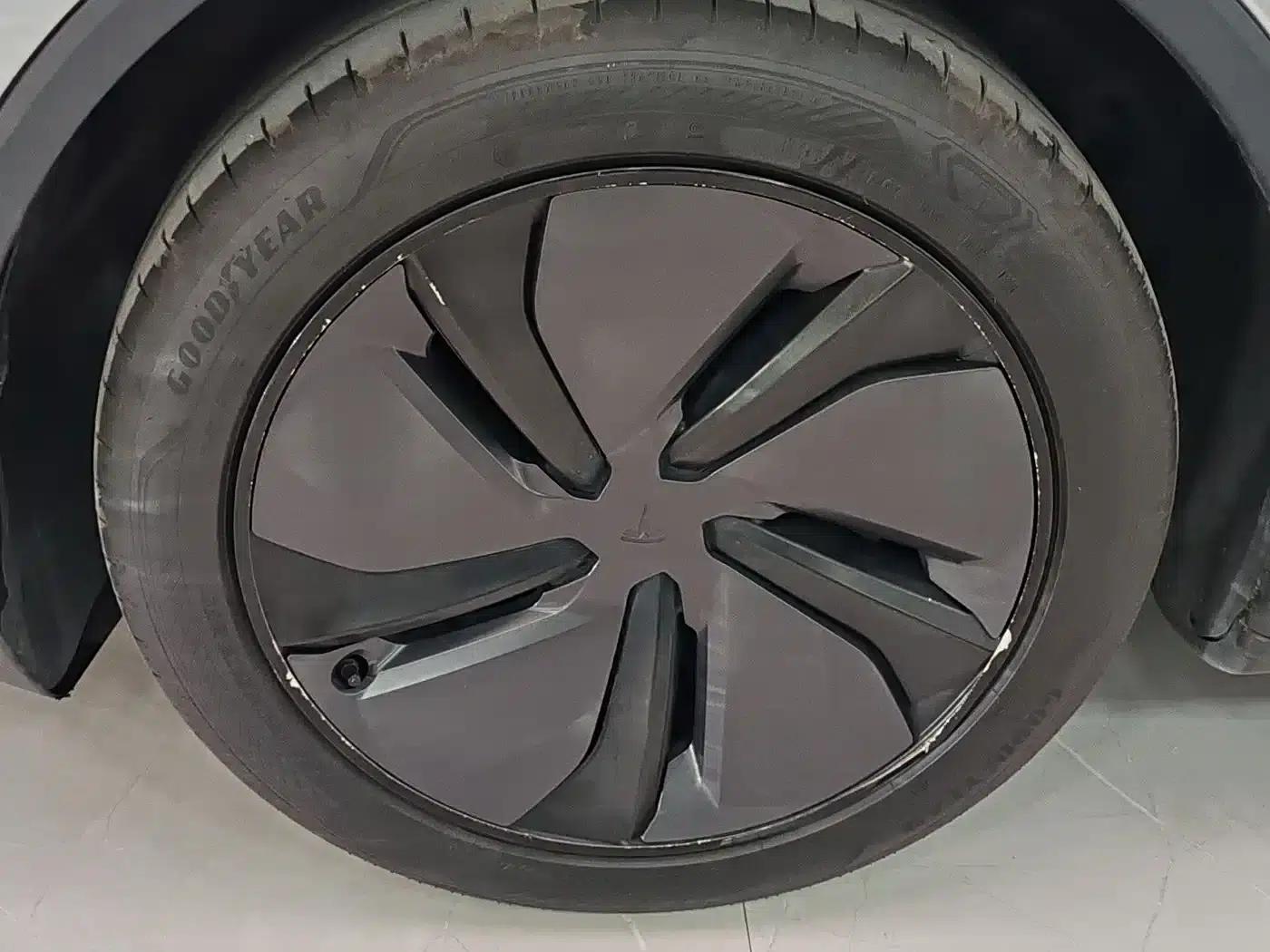 Model Y 2025 Rear-Wheel Drive — миниатюра 12