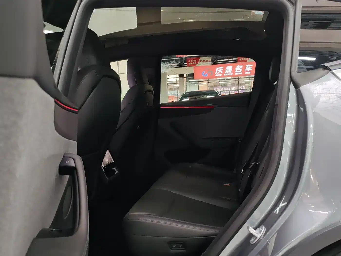 Model Y 2025 Rear-Wheel Drive — миниатюра 6